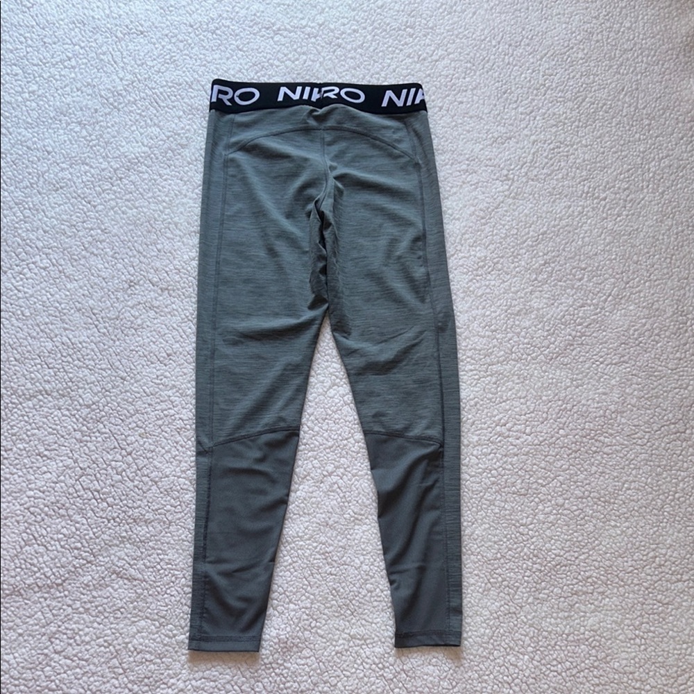 Nike Pro Gray Leggings for Ultimate Performance - Picture 7 of 10